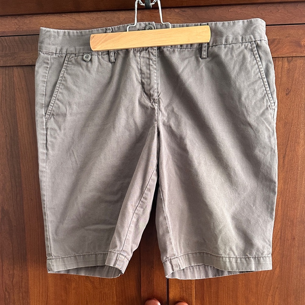 Women’s twill shorts